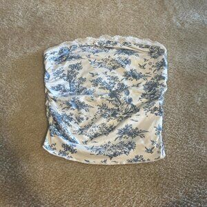 Women's White and Blue Crop-top